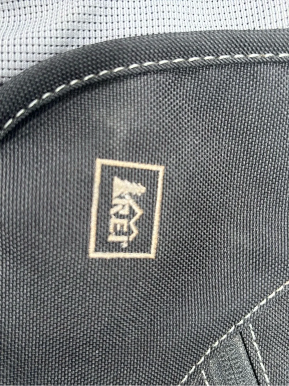 REI Messenger Laptop Bag Gray Black Crossbody Shoulder Travel Organizer EUC